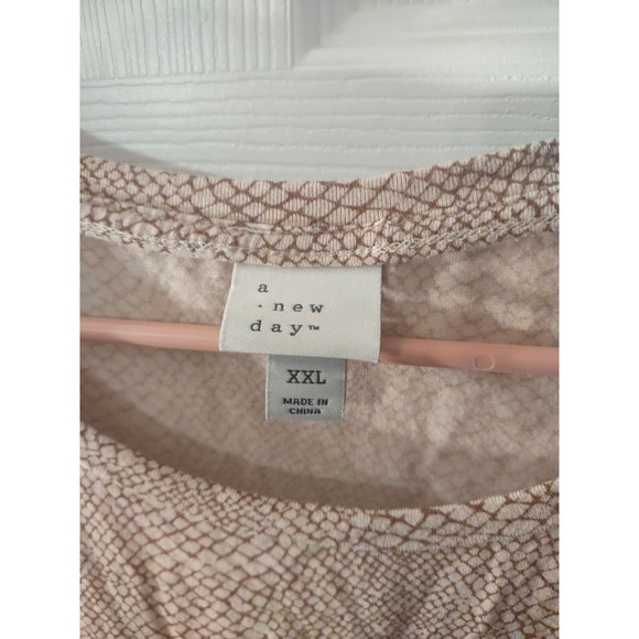 A New Day Top Size XXL Burgundy And Brown Short Sleeve - Picture 2 of 8